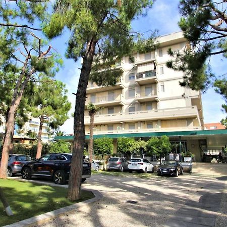 Hotel Pineta San Benedetto del Tronto Eksteriør billede
