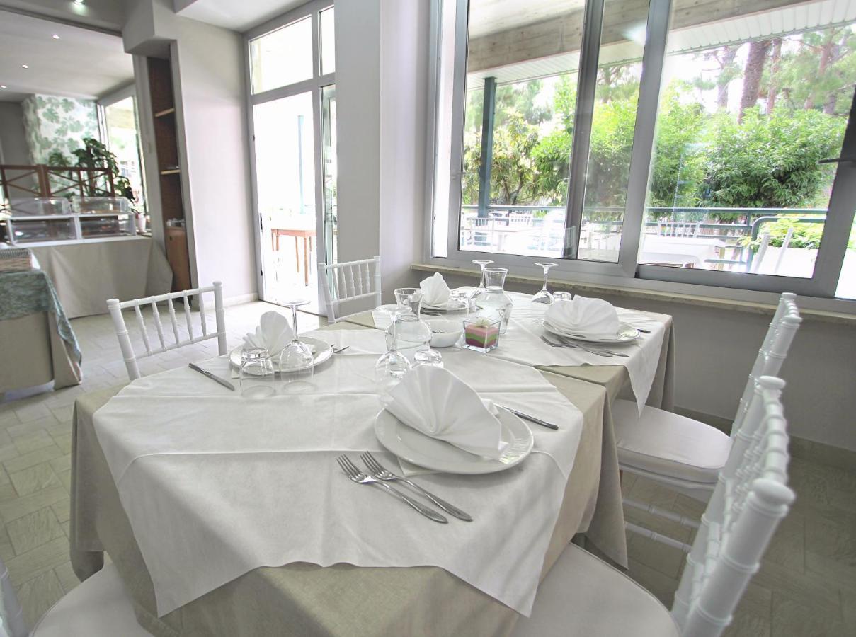 Hotel Pineta San Benedetto del Tronto Eksteriør billede