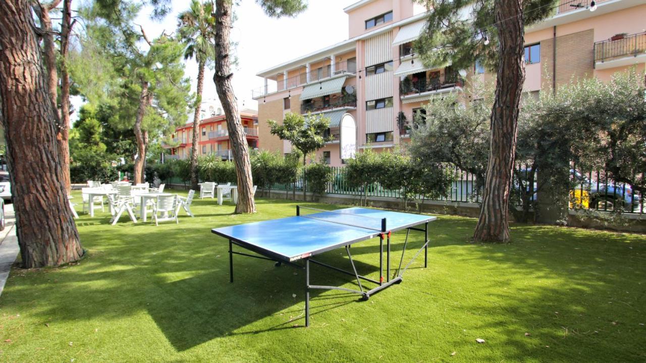 Hotel Pineta San Benedetto del Tronto Eksteriør billede