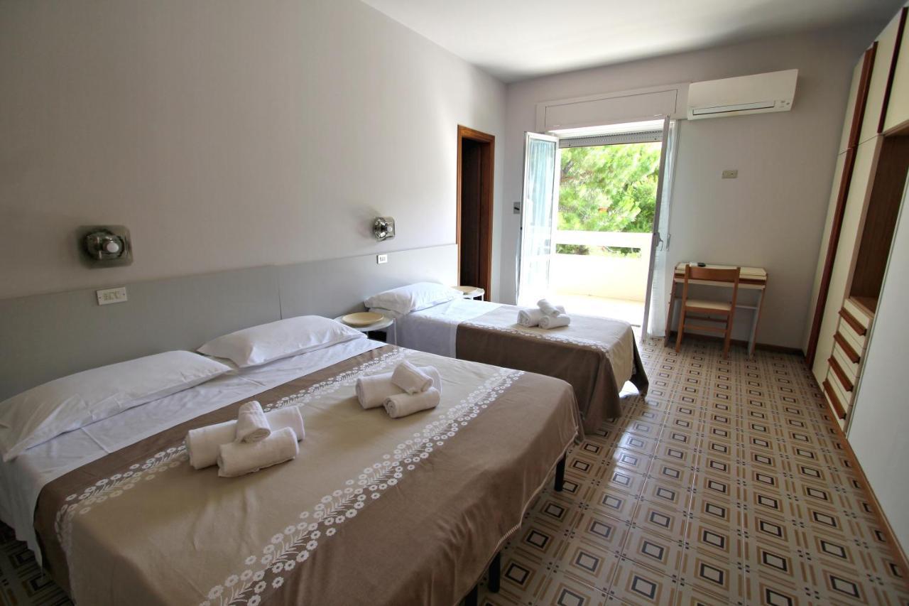 Hotel Pineta San Benedetto del Tronto Eksteriør billede