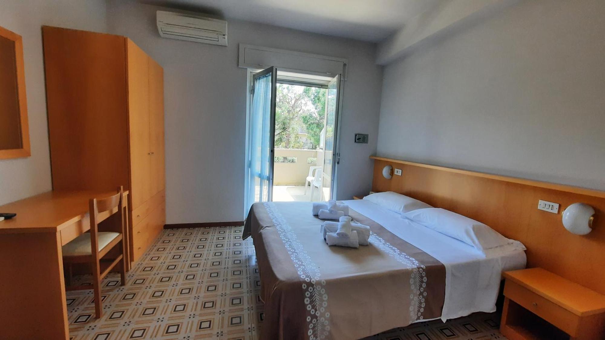 Hotel Pineta San Benedetto del Tronto Eksteriør billede