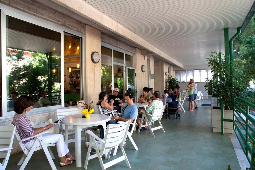 Hotel Pineta San Benedetto del Tronto Eksteriør billede